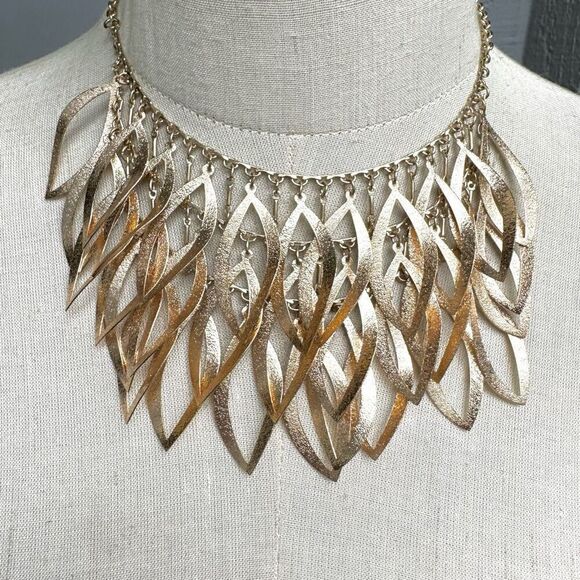 Gold tone layered statement necklace - Picture 1 of 8
